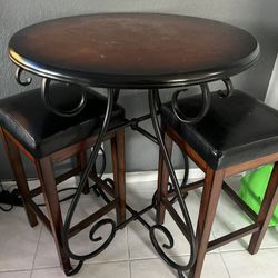 Bartop Table And Stools