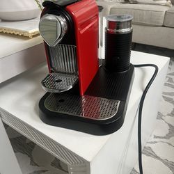 NESPRESSO COFFEE AND ESPRESSO MACHINE 