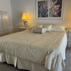 Gorgeous Master Bedroom Set. Mint Condition! King Platform Bed w / Storage, Dresser & Mirror, Chest Cabinet, Night Tables, Chaise Lounge, Lamps. 