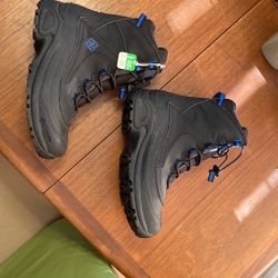 Columbia Boots Size 6