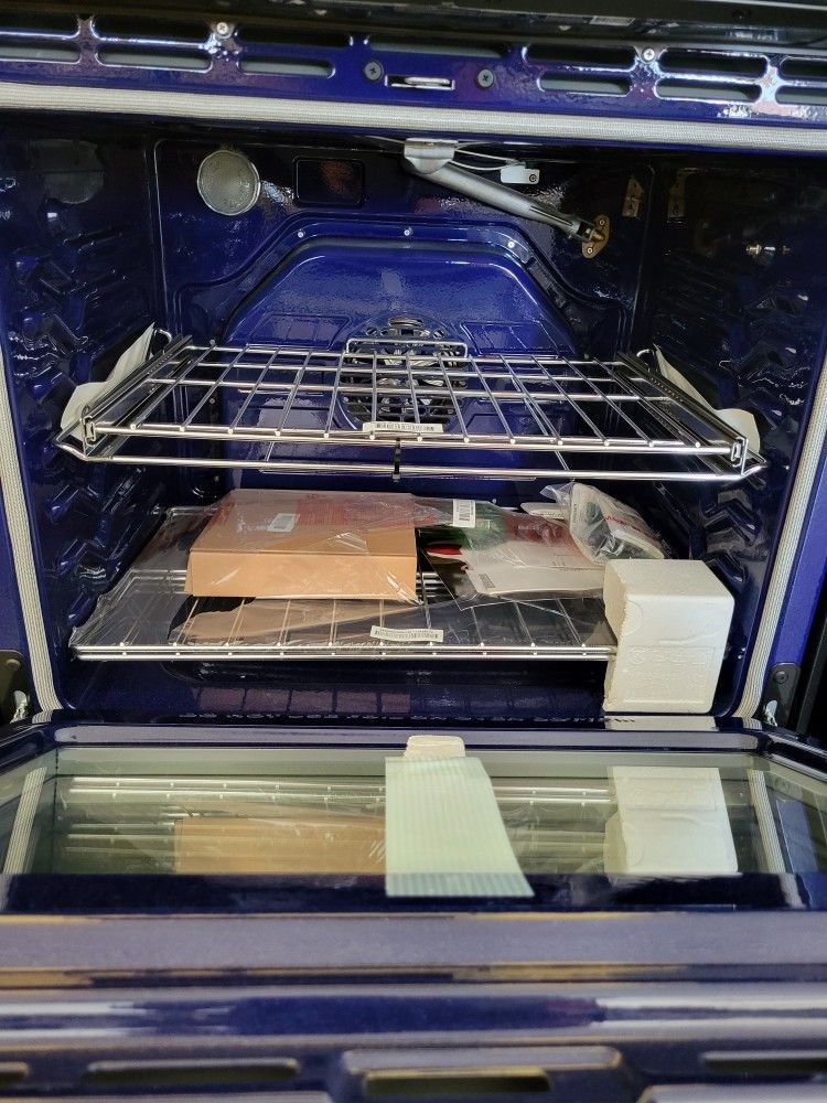 New LG ThinQ 5 Burner Gas Slide In Stove With Convection Oven 30 Wide