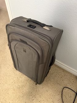 Travel pro carry on and laptop bag