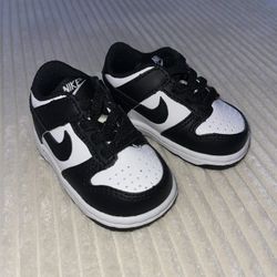 Panda Dunks Size 3c