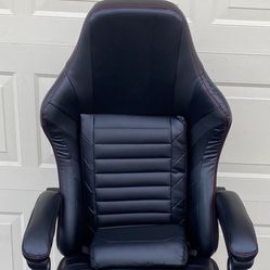 Brand New Gaming Chair Deluxe Worth $280
