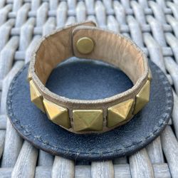 Pyramid F .5" Bracelet  !!!