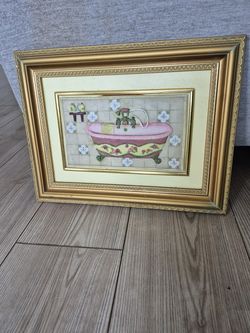 Vintage Style Frame Bathtroom