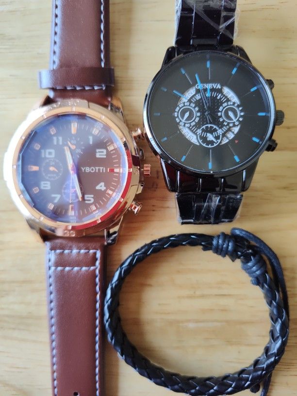 Pair Of Fashion Watches With Bracelet