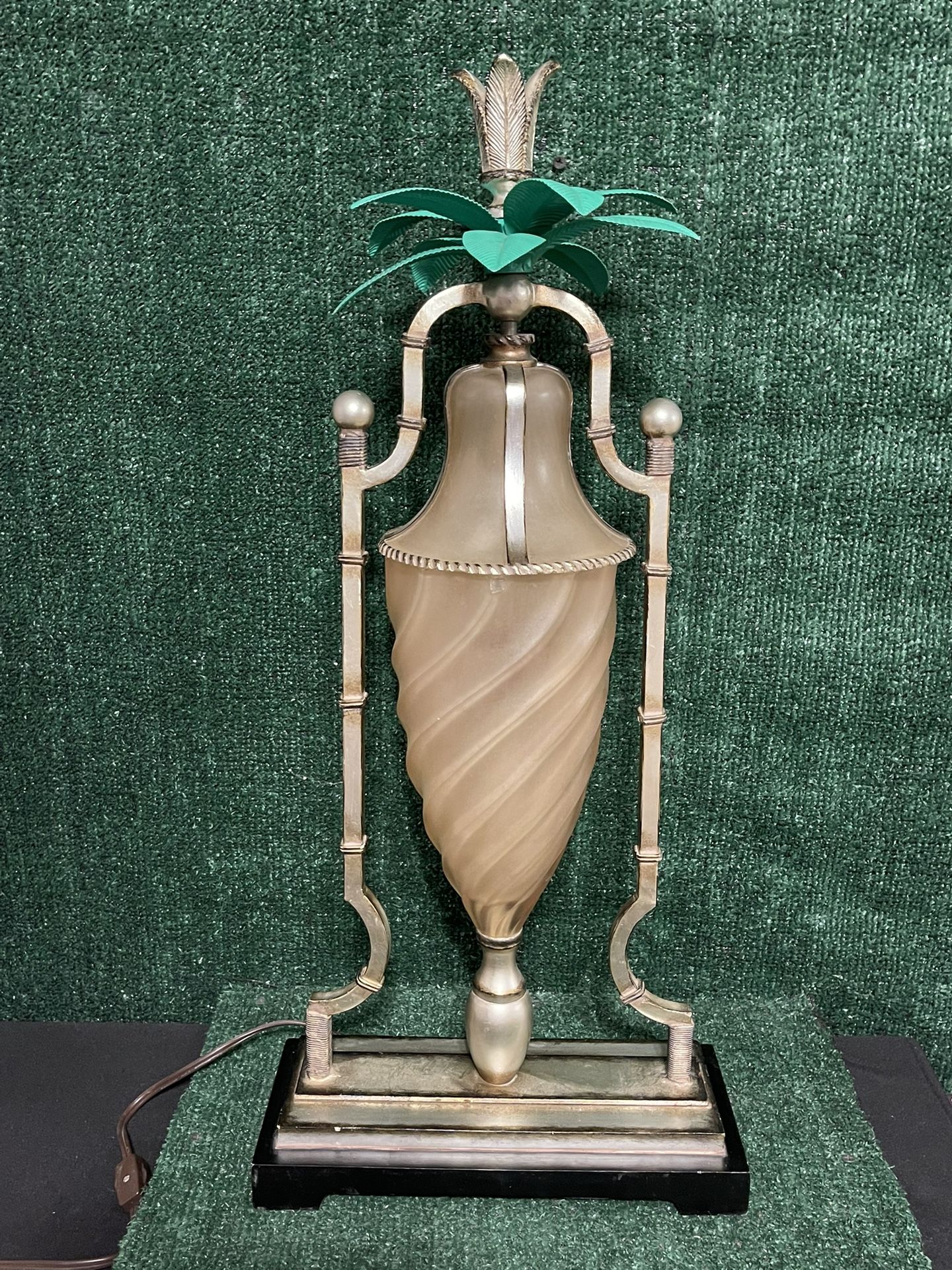 Vintage Pineapple Metal Uttermost Cut Crystal Table Lamp. Fast Shipping!