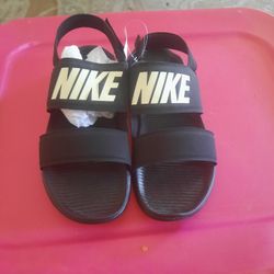 NIKE Size 10