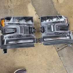 2019-21 Chevy Silverado Headlights Oem