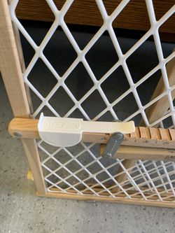 Evenflo Position And Lock Baby gate for Sale in Fort Lauderdale, FL -  OfferUp