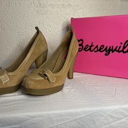 Betsyville Leanne High Heel