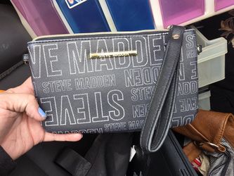 Steve Madden Wristlet