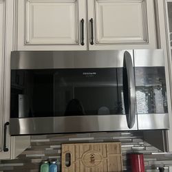 Frigidaire Gallery Microwave 