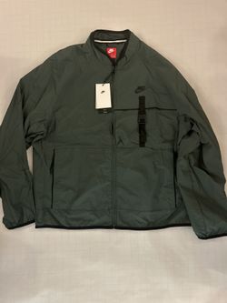 NIKE TECH WINDBREAKER 