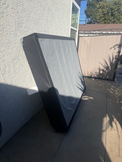 Used queen box spring