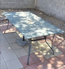 patio table / $25 OBO