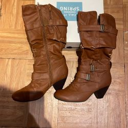 Brand new Women’s Boots Brown Size 10 - See Pics 