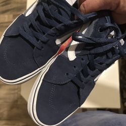 Vans Skate shoes in great “preowned” condition men’s size 9 Only $20!!!!!!