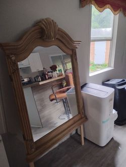 I'm selling this mirror it is a pretty big mirror clean and heavy I cannot get two places so you will have to come pick it up if you do want to buy it