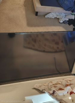 Vizio 70" 1080P TV (comes with Wall-Mount)