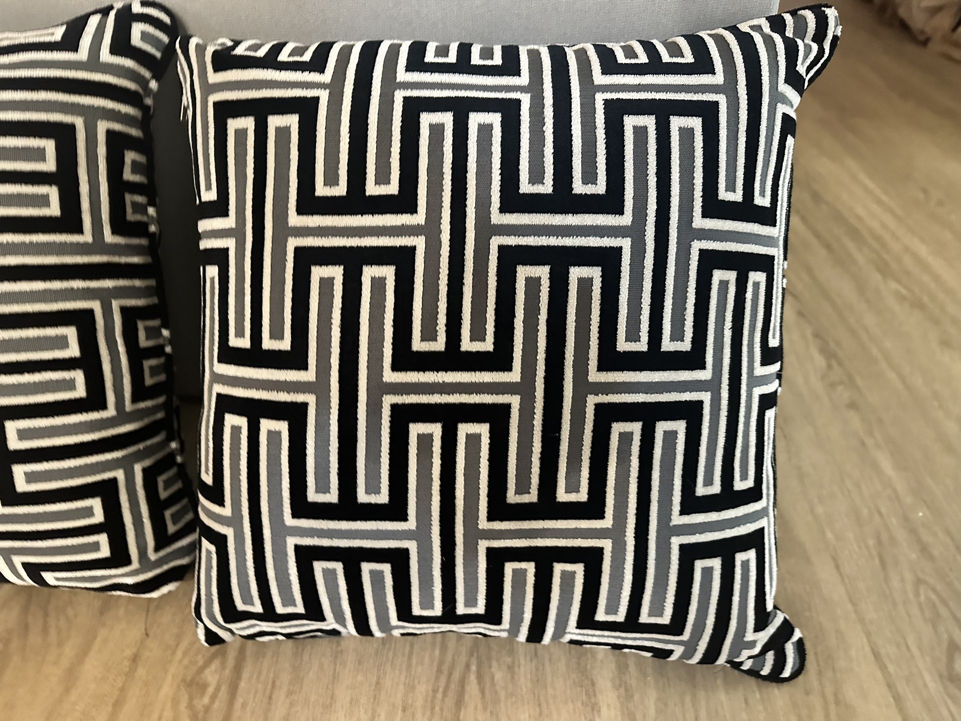Set of 2 Geometric Black & White Throw Pillows