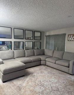 Beautiful Carlos Perazzi designer sectional sofa