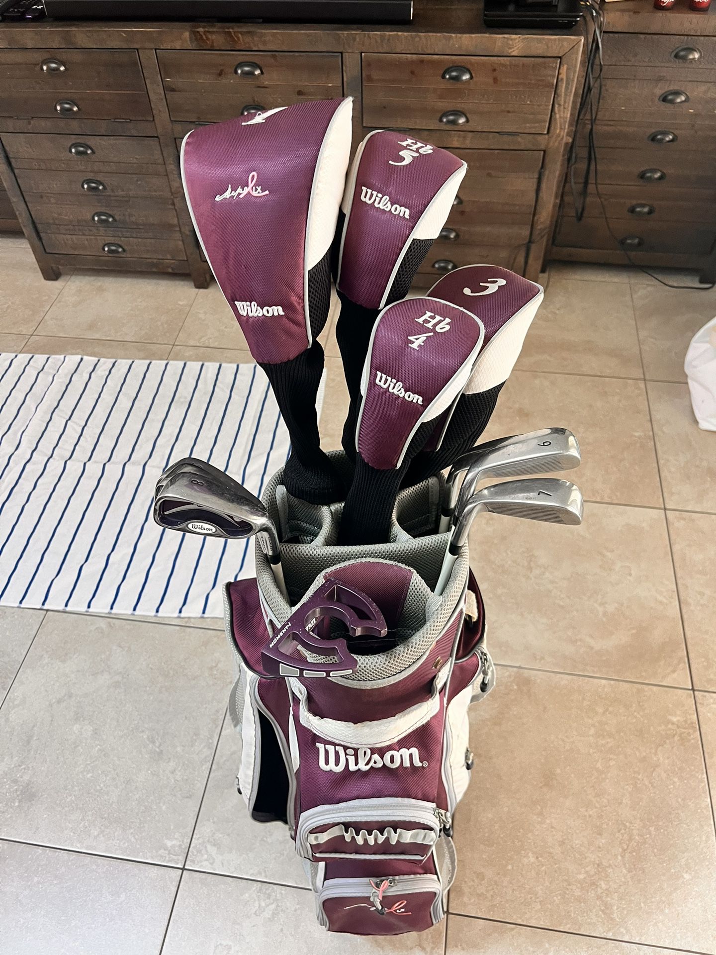 Wilson Golf Clubs & Bag