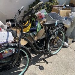 Schwinn - Black Cruiser Bicycle