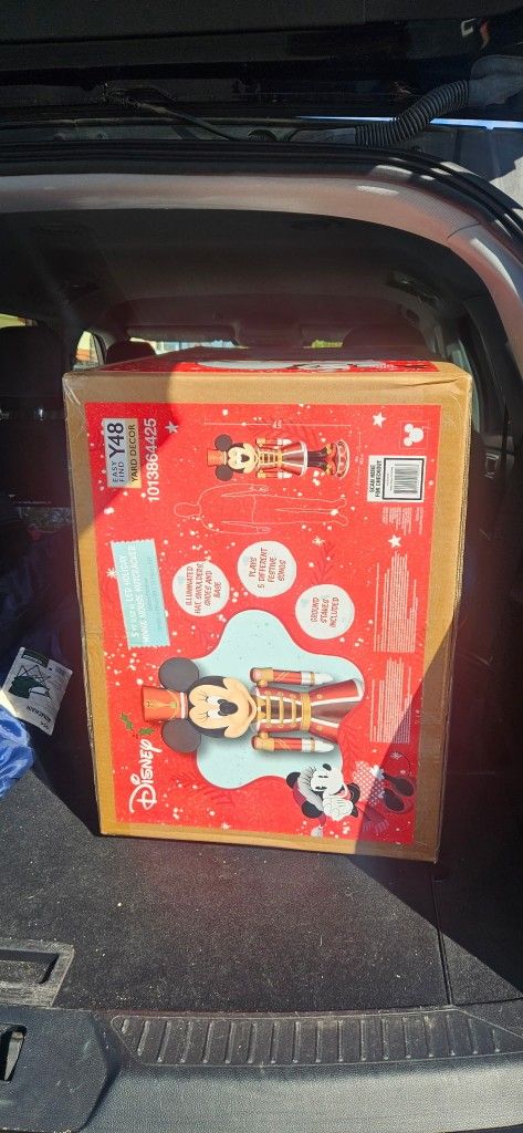 Minnie Mouse NUTCRACKER 