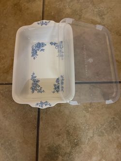 The Pioneer Woman Baking Dish with Lid / it’s medium