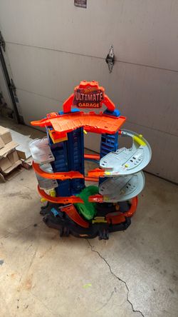 Hot Wheels Ultimate Garage Playset