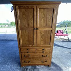 Armoire / Dresser  