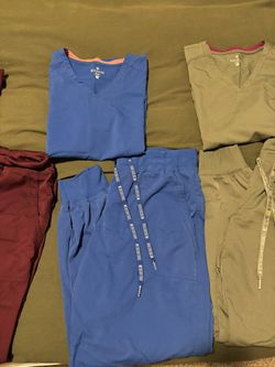 Women’s Scrubs
