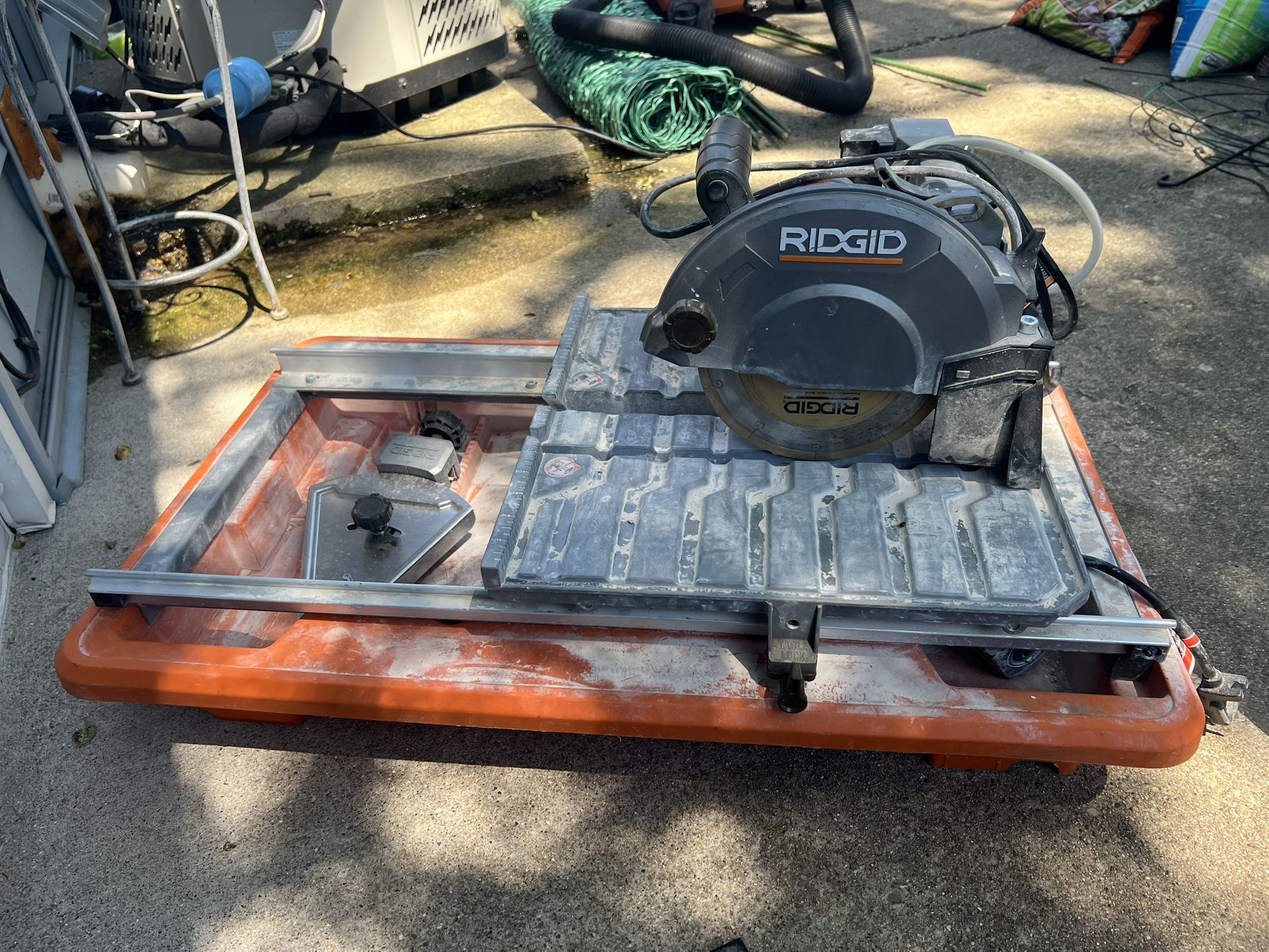 RIDGID R40312 7-inch Wet Tile Saw