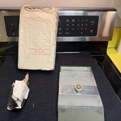 Vintage 1953 M 13 Tank Periscope. Honeywell New Old Stock In Original Box.