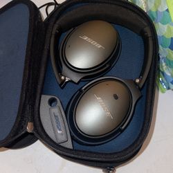 Bose Qc25. WIRED(no Bluetooth) Headphones