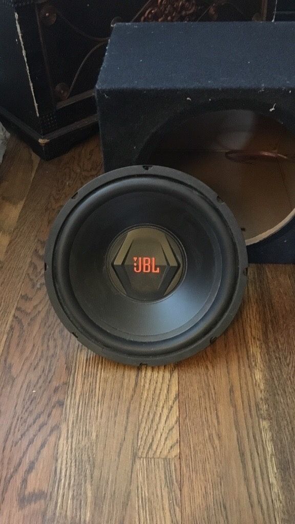 JBL 1000 watts subwoofer amp and box