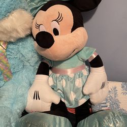 Giant Minnie Mouse 