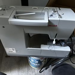 Singer sewing machine 
