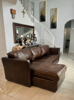 Real Leather Sectional Couch Excellent Condition No Rips No Tears No Scratches