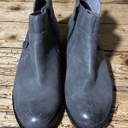 Abeo Biosystem Size 8 Dark Gray Leather Ankle Booties