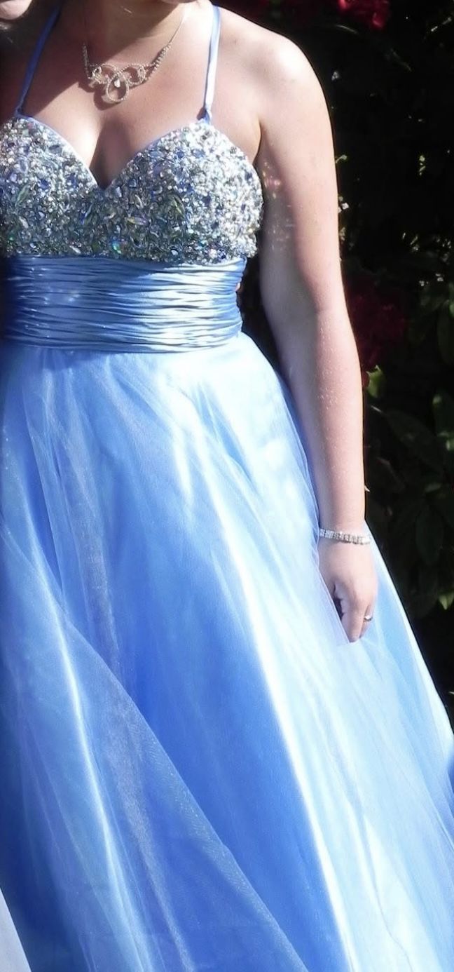 Incredible David’s Bridal Formal Prom  Quinceanera Dress Orig $450 Plus Tax..