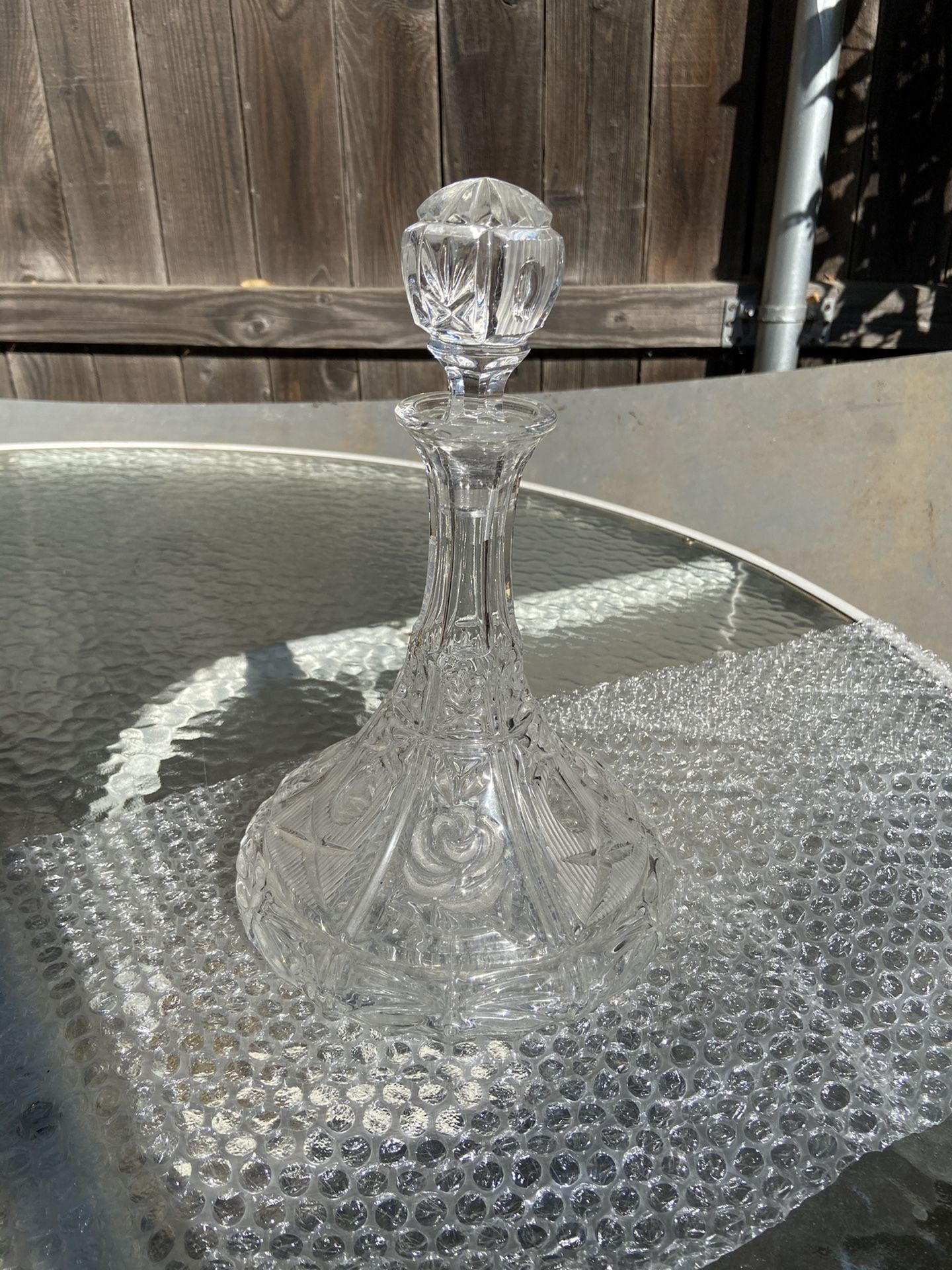Beautiful vintage decanter $20