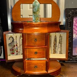 Vintage Jewelry Box