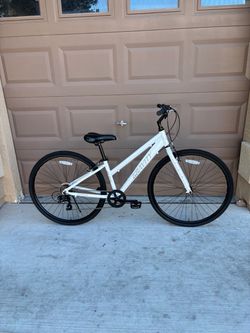 Gravity Dutch 7 Speed. 700c Wheels. Aluminum. LIKE NEW.