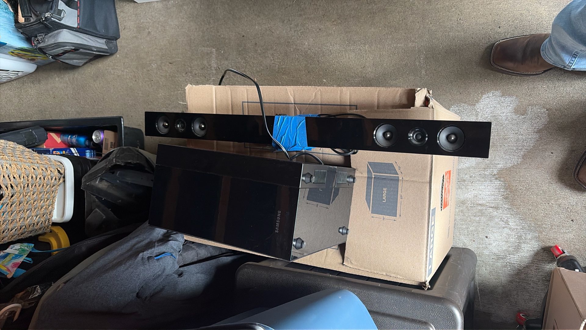 Samsung Soundbar And Woofer