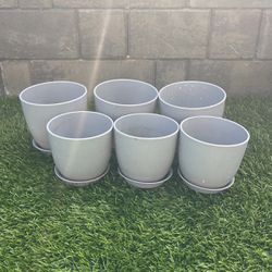 Plastic 6 Inch And 5 Inch Pots With Drainage Hole And Saucer