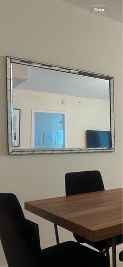 Unique rectangle mirror with border design