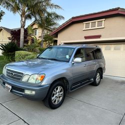 2004 Lexus LX 470